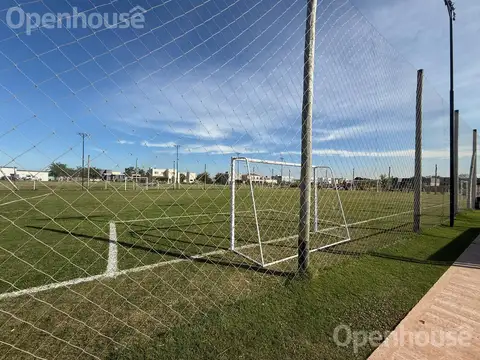 Casa en  BARRIO SAN PABLO CON PULMÓN A UN ESPACIO VERDE!