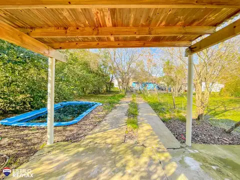 CASA EN VENTA DE 2 DORMITORIOS EN SICARDI