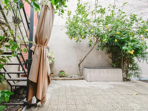 Depto Tipo Casa en Venta con 1 cocheras