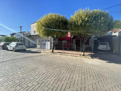 Casa en excelente barrio residencial