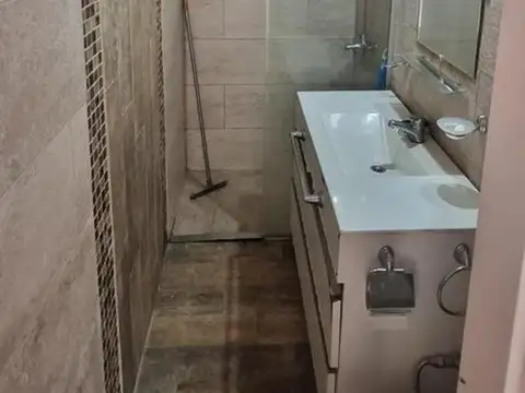 Depto Tipo Casa en Venta en Ramos Mejía, USD 80.000