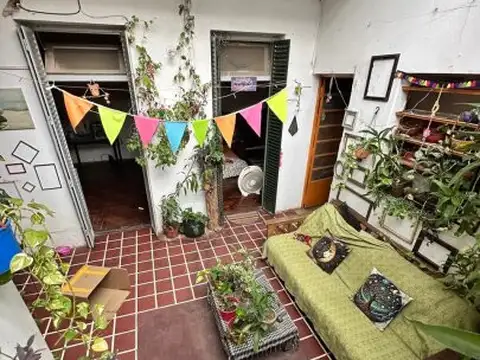 Venta departamento de pasillo 2 dormitorios gaboto 1200 - patio y terraza