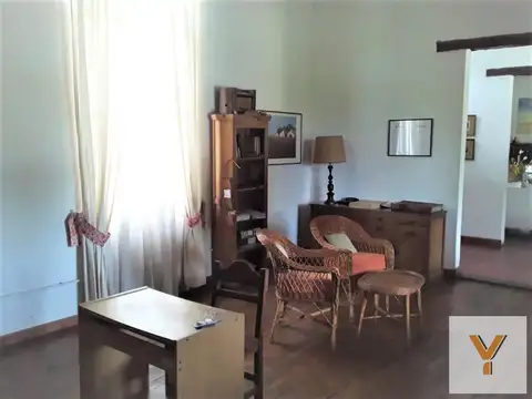Casa 5 ambientes con 2 baños