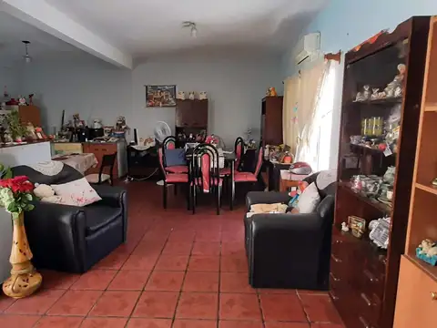Depto Tipo Casa en Venta de 3 ambientes