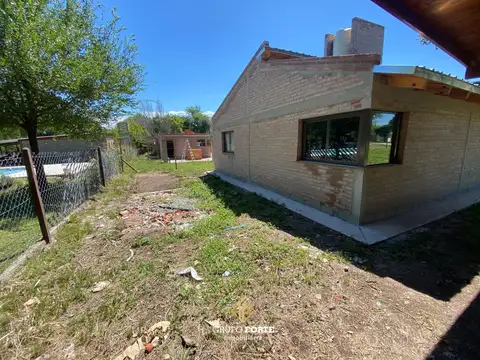 Casa 4 ambientes con 1 baño