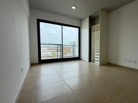 Venta de Monoambiente Divisible 32 m² con Balcón al contrafrente.