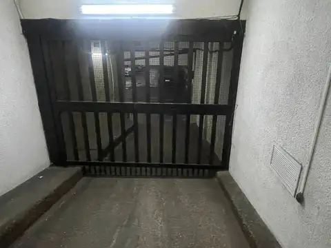 Oportunidad de Inversión Cochera en excelente ubic