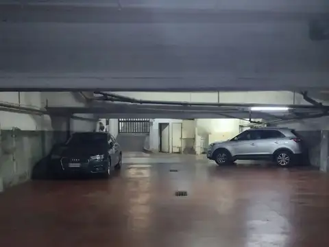 Oportunidad de Inversión Cochera en excelente ubic