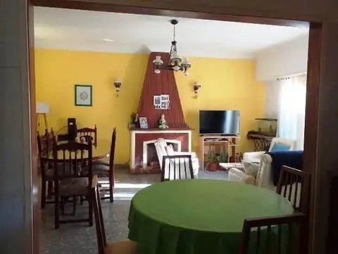 Calle 46 700