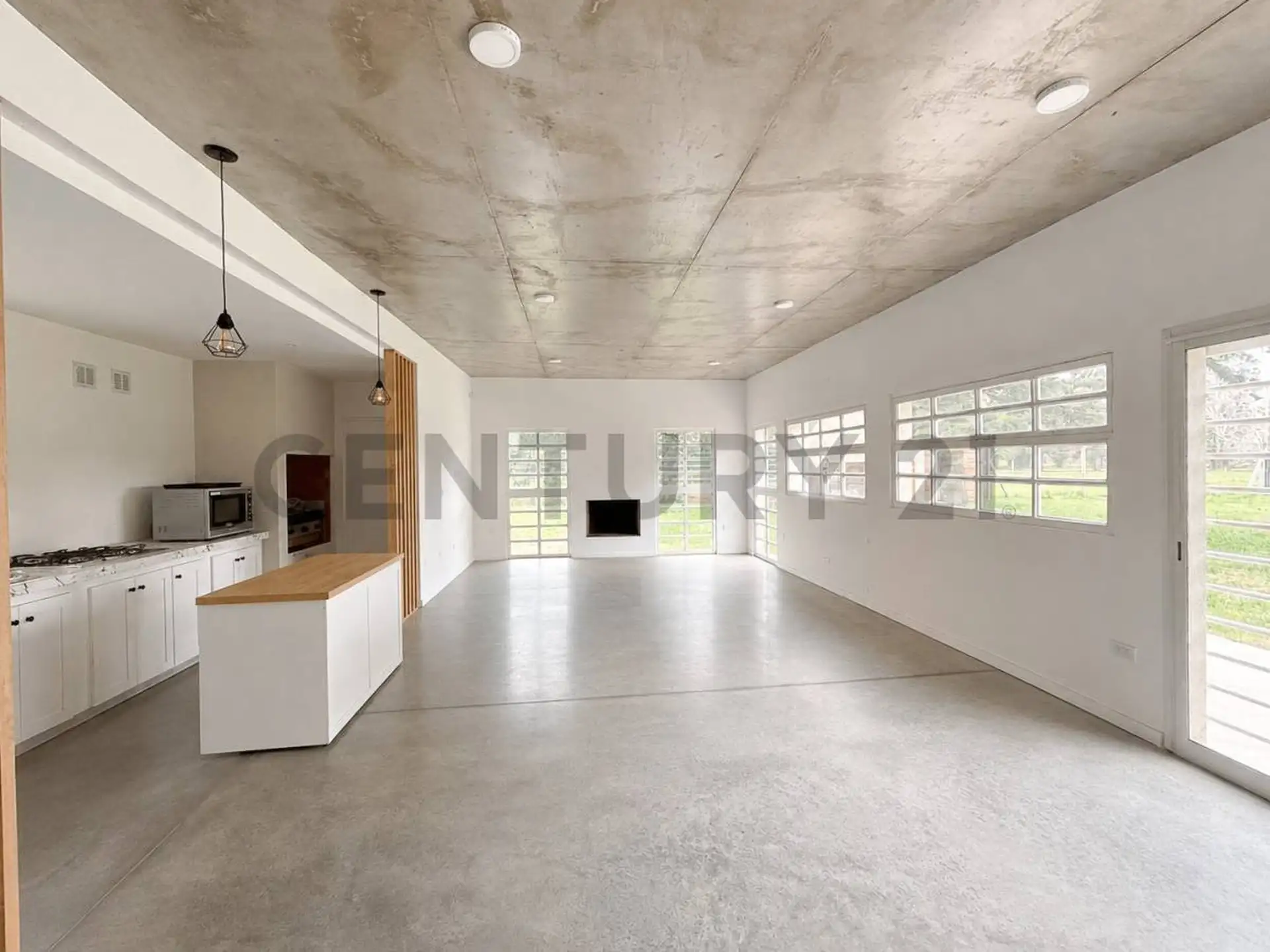 VENTA CASA MODERNA DE 2 AMBIENTES EN COLINA ALEGRE – AMPLIO LOTE