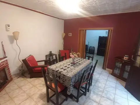 Depto Tipo Casa en Venta en Chacarita, USD 215.000