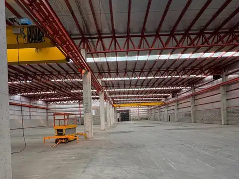 Excelente deposito de 3,400m2, en P. Industrial Tigre sobre Austria Norte 450 m2 de ofic vest WC