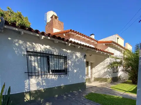 Chalet de 3 ambientes con Departamento en Burzaco