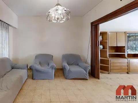 Monseñor Larumbe  al 700