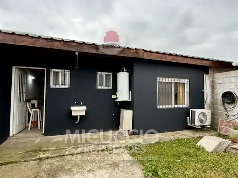 Casa en venta | Frutos Gonzalez N°1755, UF N°1 | B° Campos Verdes, Escobar.  APTA CREDITO