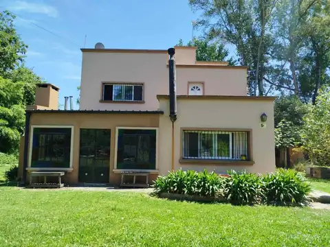 VENDE CASA 5 AMBIENTES LUJAN QUINTA