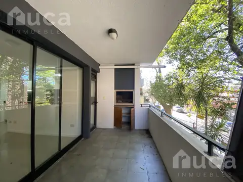 Departamento de 3 ambientes , en venta , en el barrio La Calabria, en San Isidro.