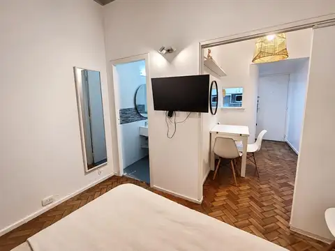 EN VENTA MONOAMBIENTE AMOBLADO EN RECOLETA