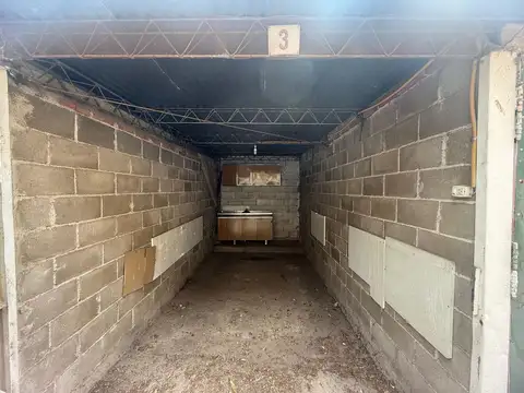 SE VENDE COCHERA EN COMPLEJO FRUCTUOSO RIVERA 3152