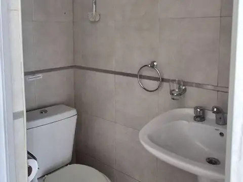 Casa en Alquiler con 1 cochera