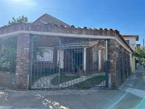 Casa en venta en Berazategui centro