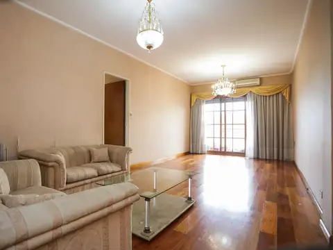VENTA DEPARTAMENTO 4 AMBIENTES AL FRENTE