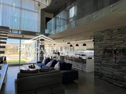 Casa en Venta de 5 dormitorios