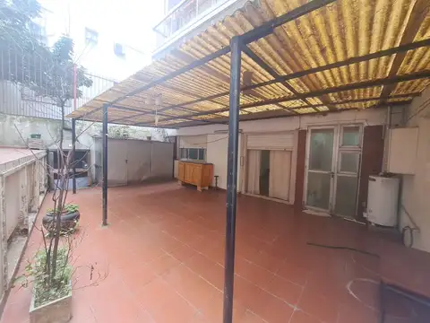 AMPLIO DTO 2 AMB  CON PATIO Y  SUP TOTAL 94 Mts