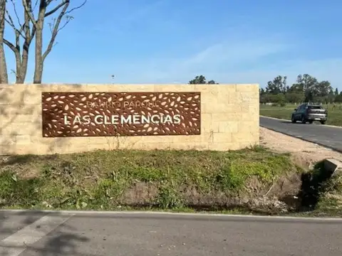 Lotes en venta en las Clemencias en Pilar