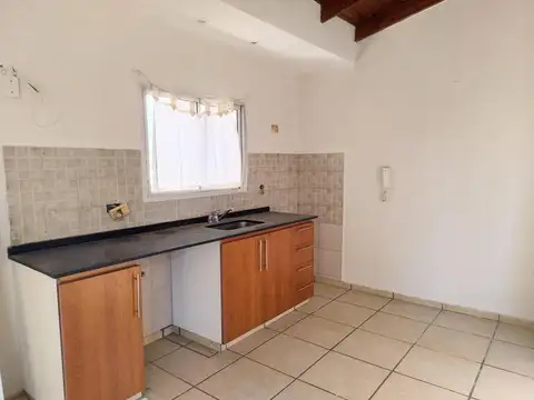 Depto Tipo Casa 3 ambientes con 1 baño