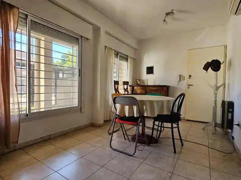 VENTA DEPARTAMENTO 2 AMBIENTES CON COCHERA BERNAL