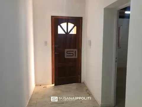 Casa 5 ambientes con 1 baño