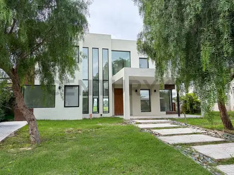 Casa en Venta en San Sebastián, USD 330.000