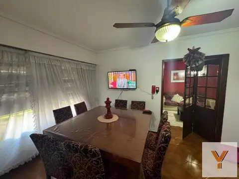 Casa en venta - 2 Dormitorios 1 Baño - Quilmes