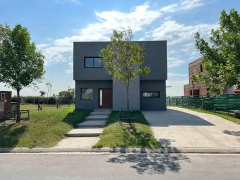 Casa en Venta Puertos del Lago Araucarias