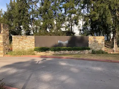 Av. ALVEAR de Benavidez