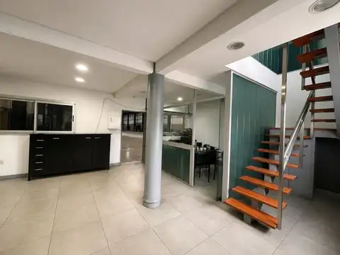 DEPOSITO EN ALQUILER TAPIALES ZONA OESTE 1200 metros