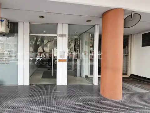 Avenida Caseros 700