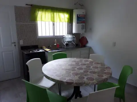 Departamento 3 ambientes con 6 baños