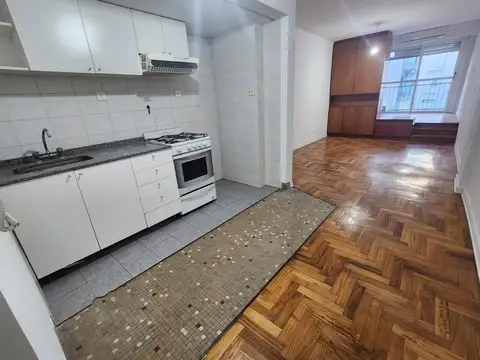 Monoambiente con balcon 36m2 excelente ubicacion