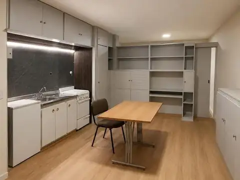 Departamento Monoambienete dividido  balcon con cochera fija y 2 bauleras remodelado