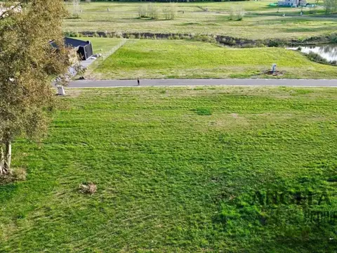 Terreno en Pinares.
