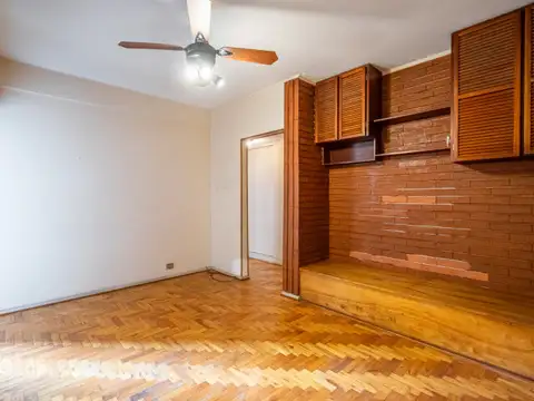 Lambaré 800, Piso 4