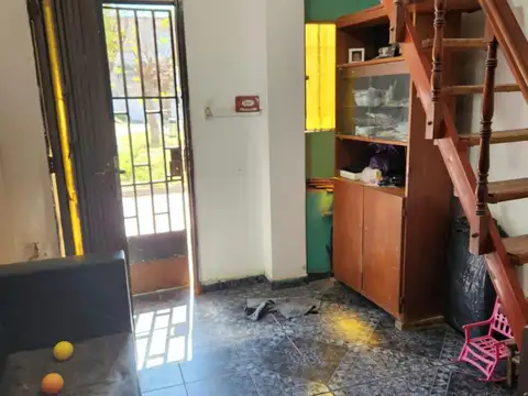 CASA MULTIFAMILIAR 3 AMBIENTES EN VILLA CEINA