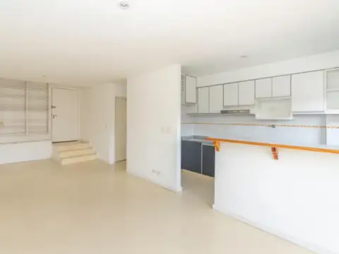 Departamento en Alquiler en Florida Mitre/Este, $ 700.000
