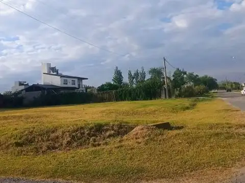 VENTA  TERRENO Esq. Funes Town