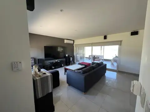 Casa en venta 5 ambientes Pilar