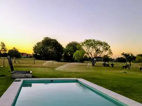 Casa en venta 5 ambientes Pilar