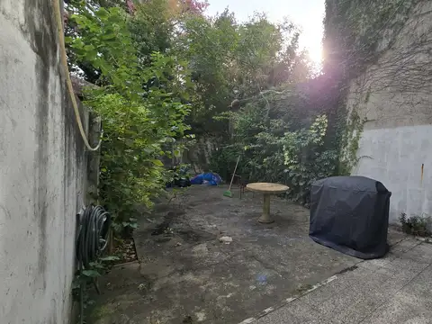 PH 3 Ambientes con amplio fondo - Venta a través de sesión
