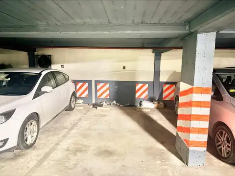Venta de 6 Cocheras  con seguridad  en Barrio Norte